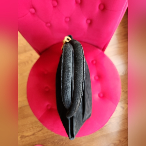 Chanel CC Medallion Quilted Suede Black Bag - Picture 5 of 12